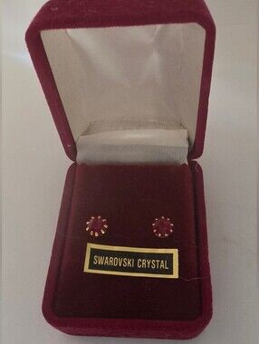 Swarovski Red Crystal Stud Earrings with Gold Tone Setting NEW